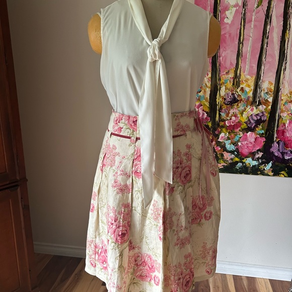 Ladies Sleevless, CK Blouse. Cream. Sz M. EUC - Picture 6 of 7